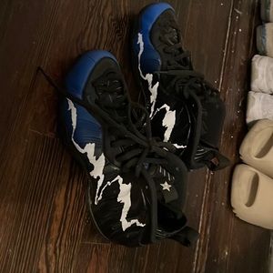 nike foam posits new with tags